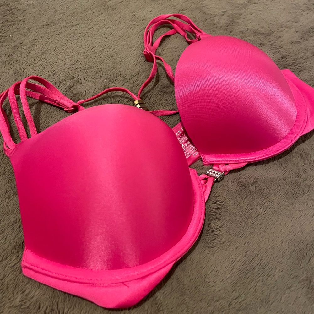 Victoria’s Secret Miraculous Push-Up Plunge